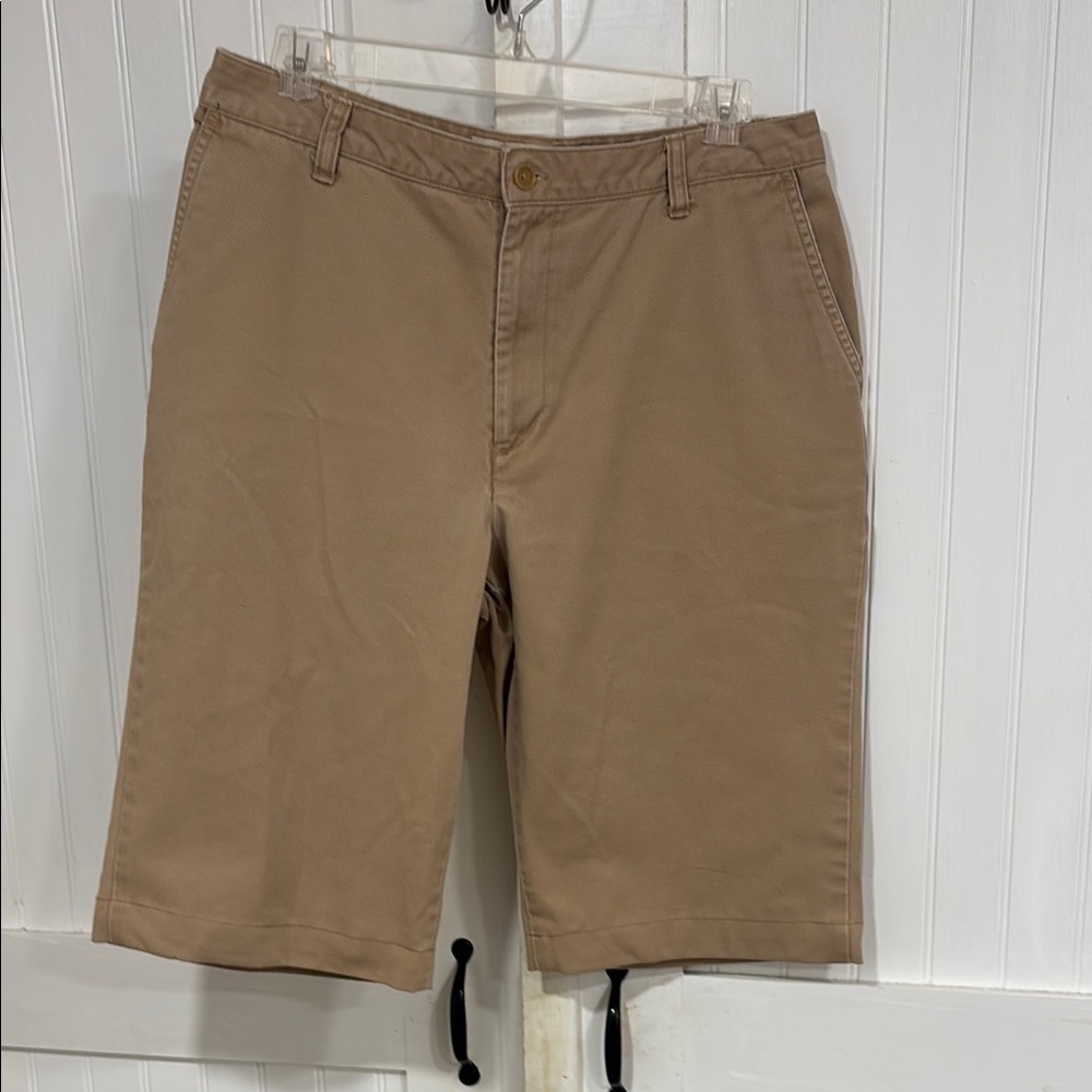 Gap factory vintage, beige khakis Shorts size 8